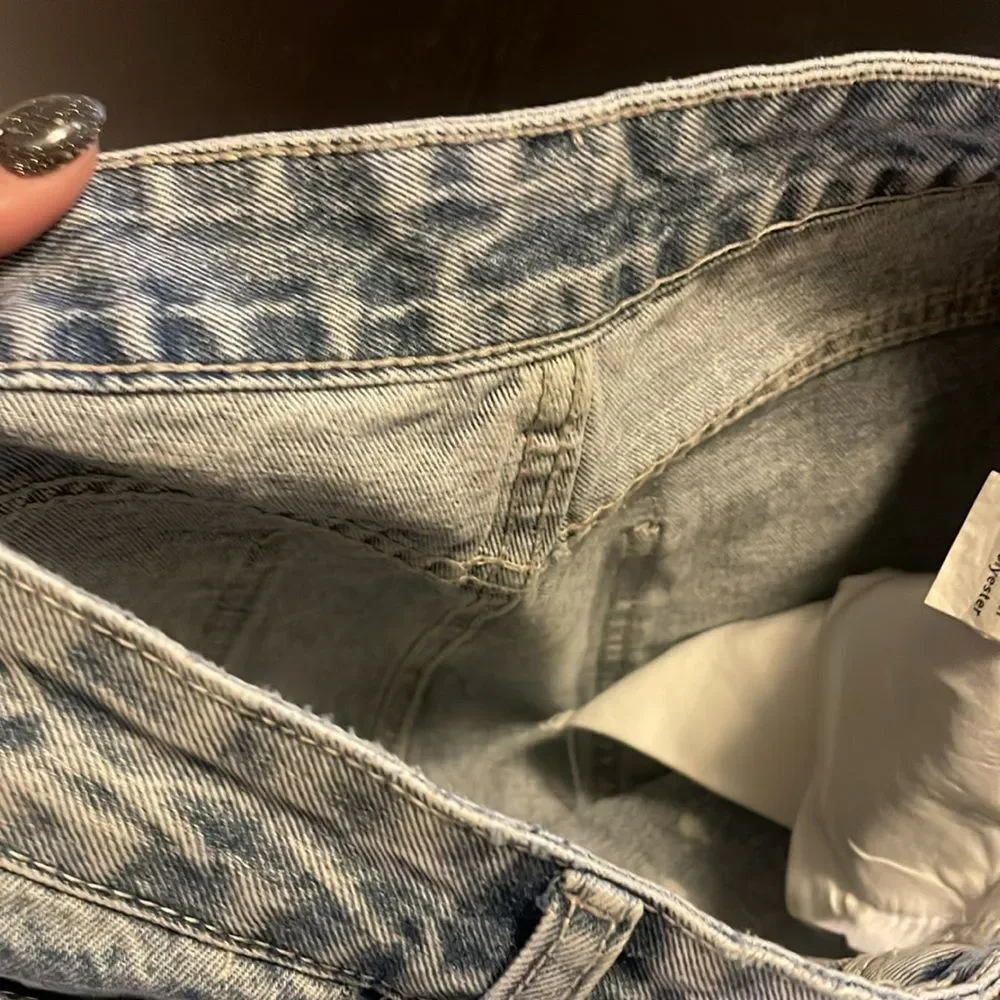 Trendy Blue Denim Jeans distressed, baggie, size medium